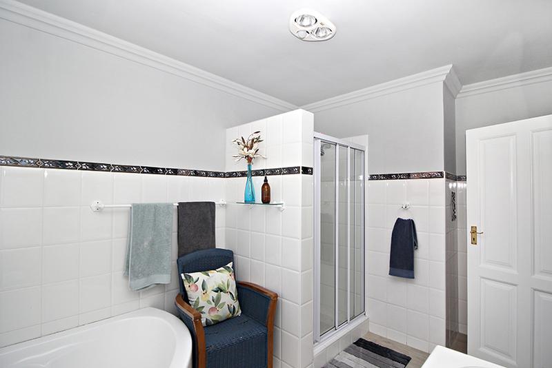 6 Bedroom Property for Sale in Reebok Western Cape